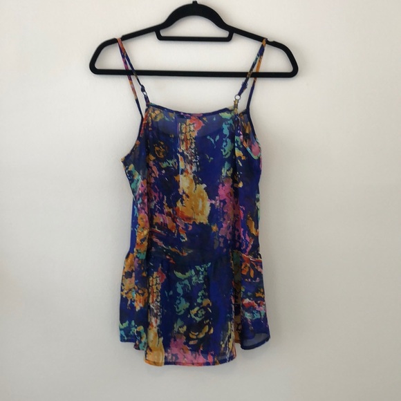 Blue tank with flowers - Picture 4 of 5